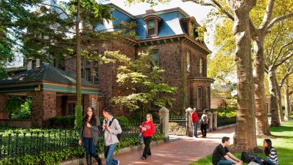 students outside of Rutgers–Camden 406 Penn building